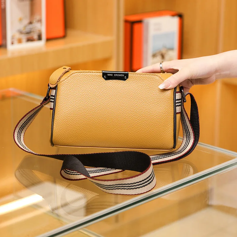 

top layer cowhide shoulder bag 2023 new fashion wide shoulder strap simple wide shoulder strap crossbody small square bag