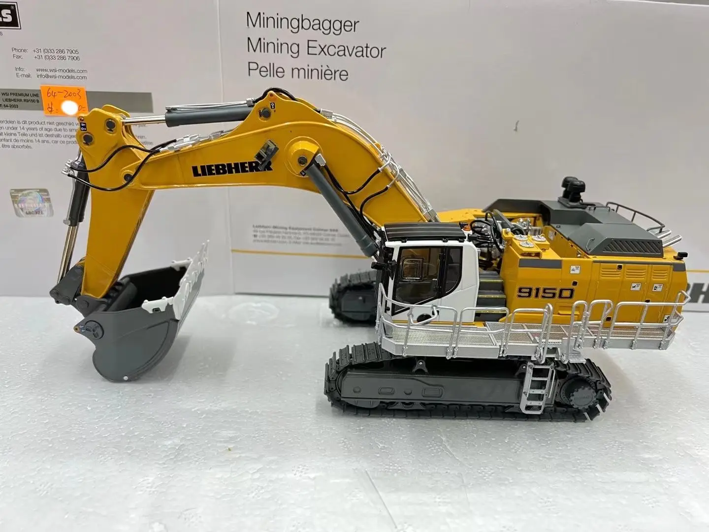 

WSI 64-2003 Liebherr R 9150B Tracked Mining Excavator New 2021 Yellow Scale 1:50 DieCast Model New in Box