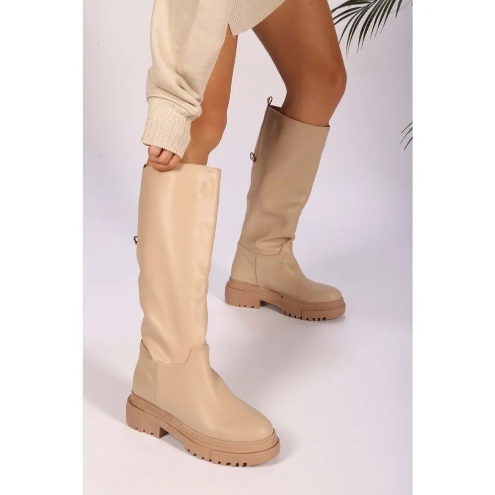 

Dorlie Women Nude Skin Daily Boots