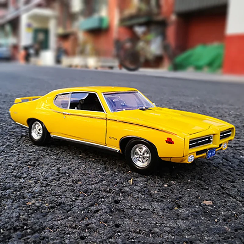 

Diecast Alloy 1:18 Pontiac GTO Judge 1969 Yellow Muscle Car Classic Car Model Adult Limited Collection Gift Display Souvenir