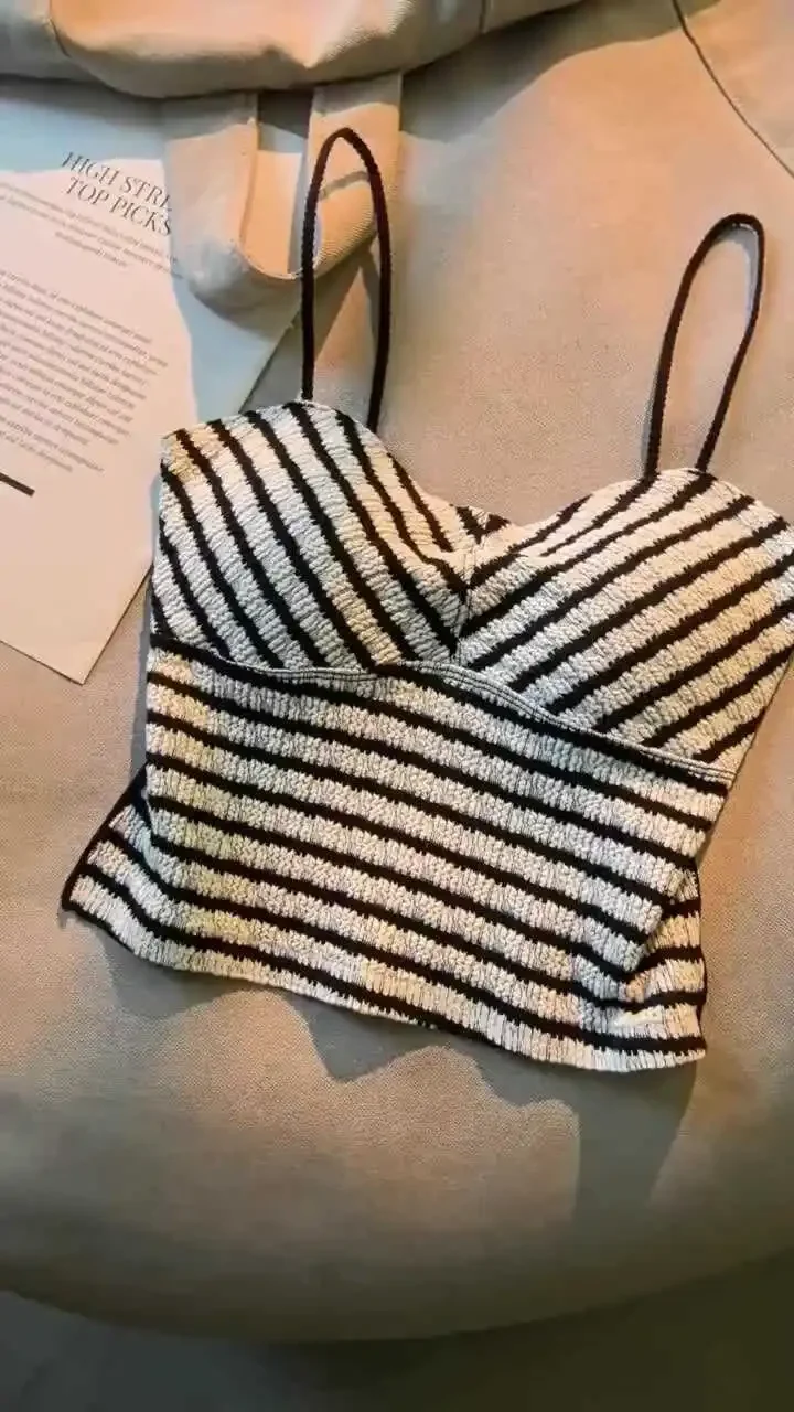 Классическая полосатая майка на бретельках с подушечками для бюстгальтера