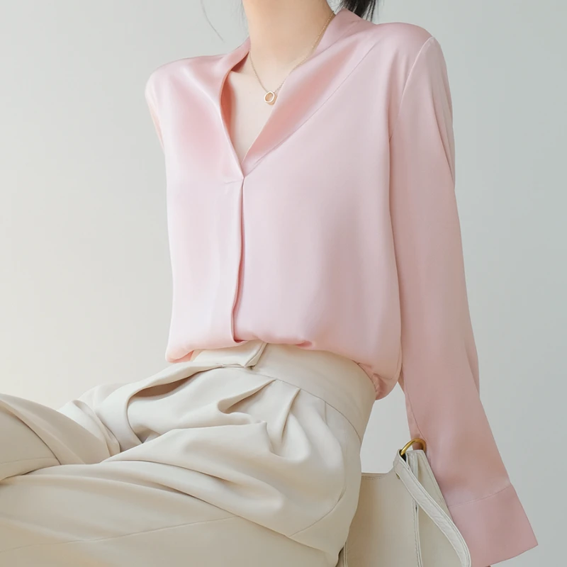 

Женская рубашка с V-образным вырезом, Атласный топ с длинными рукавами, однотонная офисная рубашка с отложным воротником, рубашки на пуговиц...