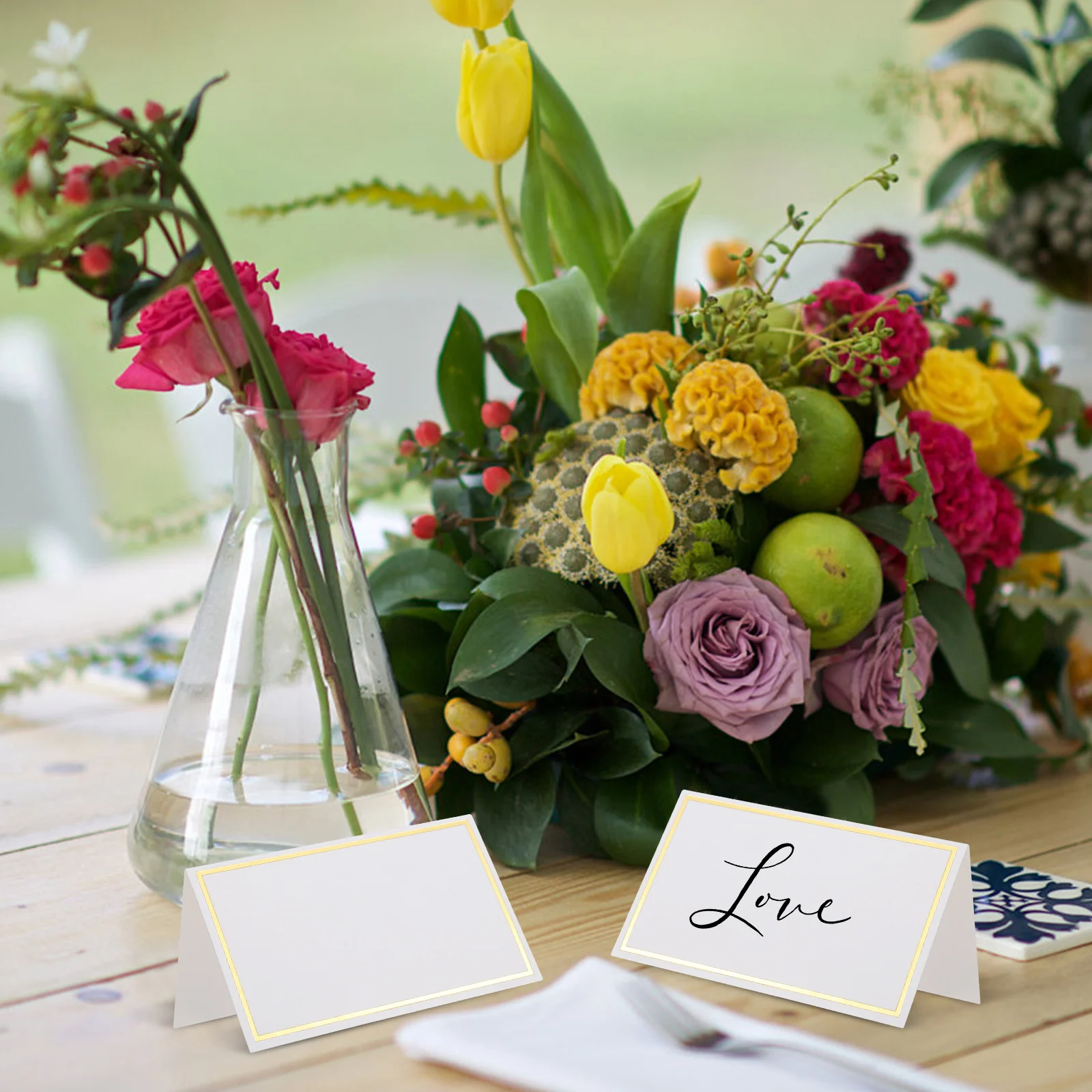 Рисунок 6 - карточки для сиденья на столе