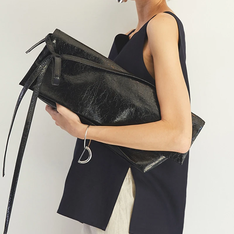 

Handbag Brand Designer Woman Catwalk Hand Folding Bag 2023 Fashion Rectangle Shoulder Bags Quilting Belt Decorate Free Shipping