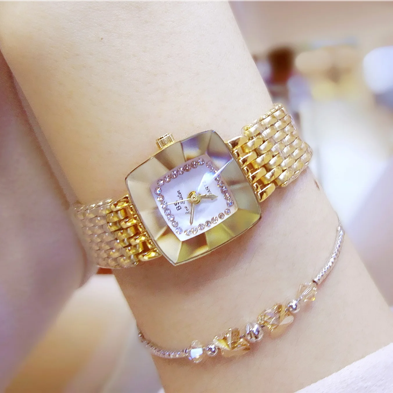 

BS 2022 Luxury Women Quartz Watch Creative Unique Ladies Wrist Watch For Female Clock relogio feminino Womens Designer Watch