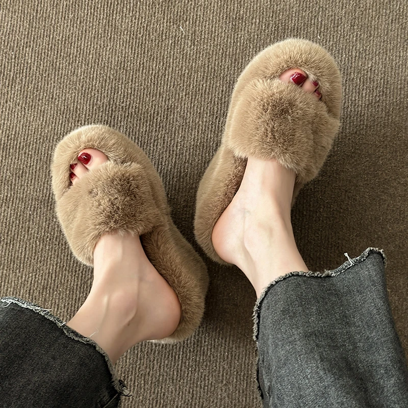 Женские шлепанцы на платформе Нескользящие износостойкие нескользящем каблуке