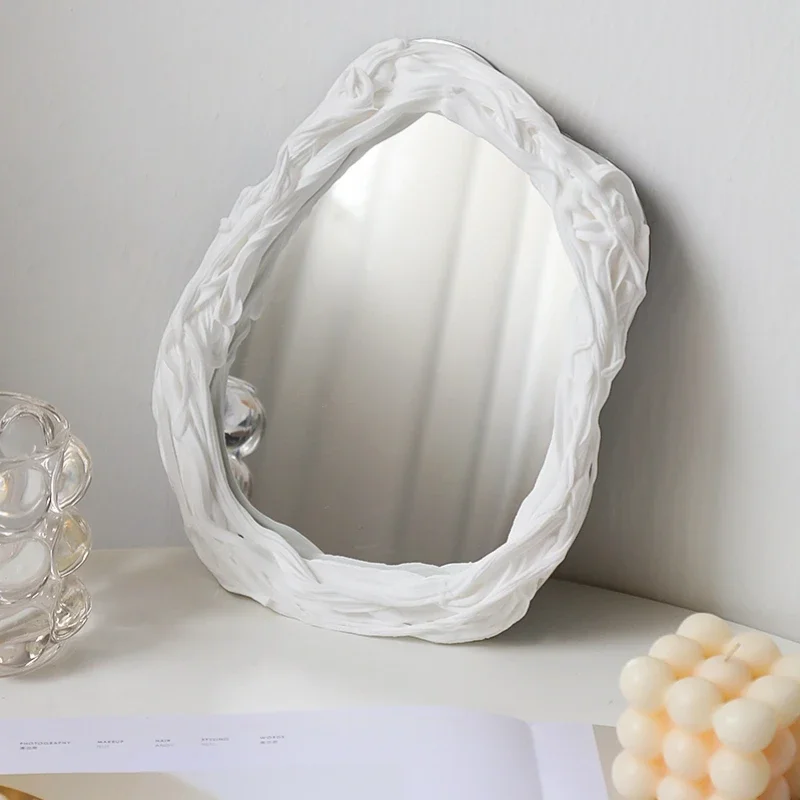 Зеркало для макияжа акриловое небольшого размера декоративное косметическое