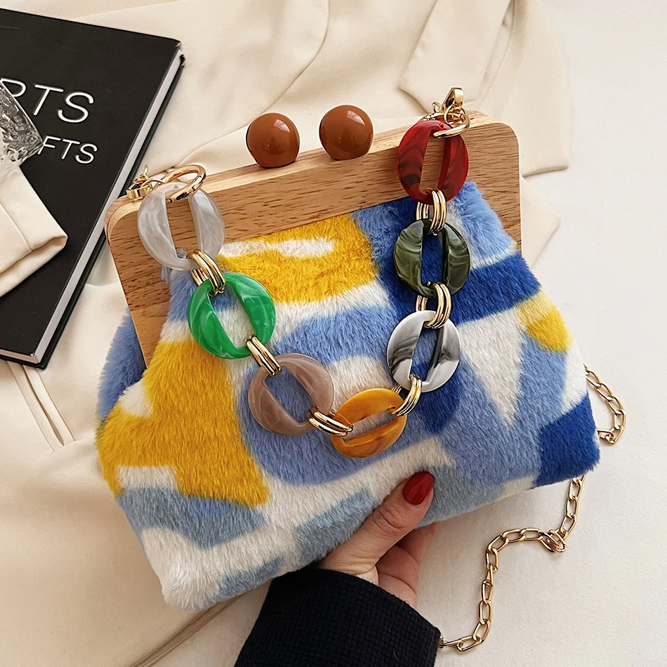 

Роскошные Брендовые женские маленькие сумочки, дизайнерские сумки через плечо из мягкого искусственного меха, модные женские сумки-клатчи на цепочке, зима 2023