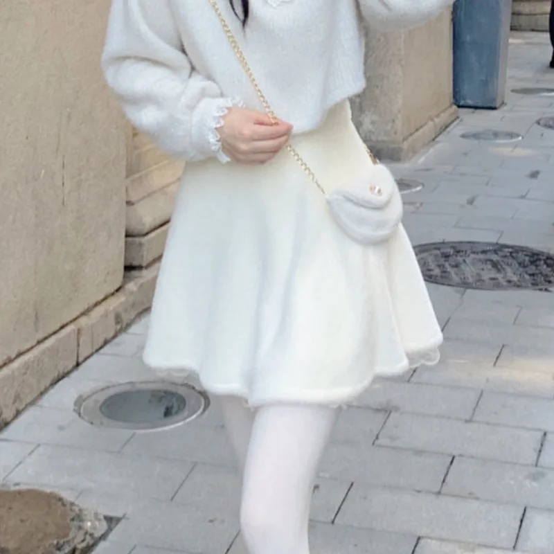 

Winter Kawaii Mini Skirt Women White Velvet Sweet Party Mini SKirt Female Koeran Fashion Designer Lace Patchwork Cute Skirt 2022