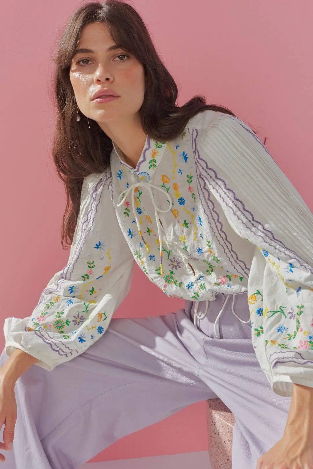 

Women Lantern Sleeve Flower Embroidery Lace Up Waist Short Cotton Crop Top