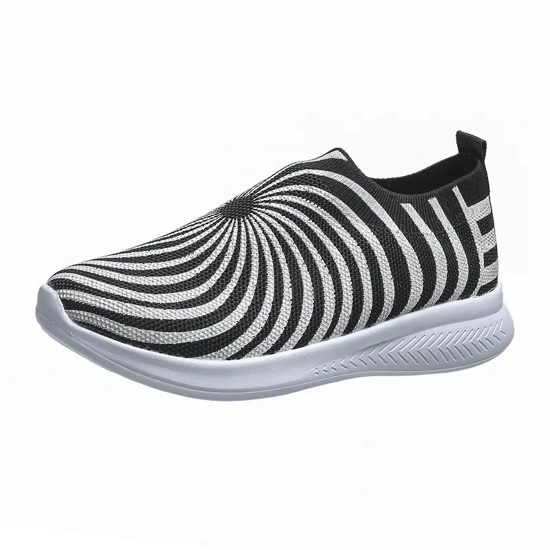 Summer Women Shoes Lightweight Flats Shoes Sneakers Women Non-Slip Shoes Female Breathable Shoes Plus Size Sport Shoes Fur Women