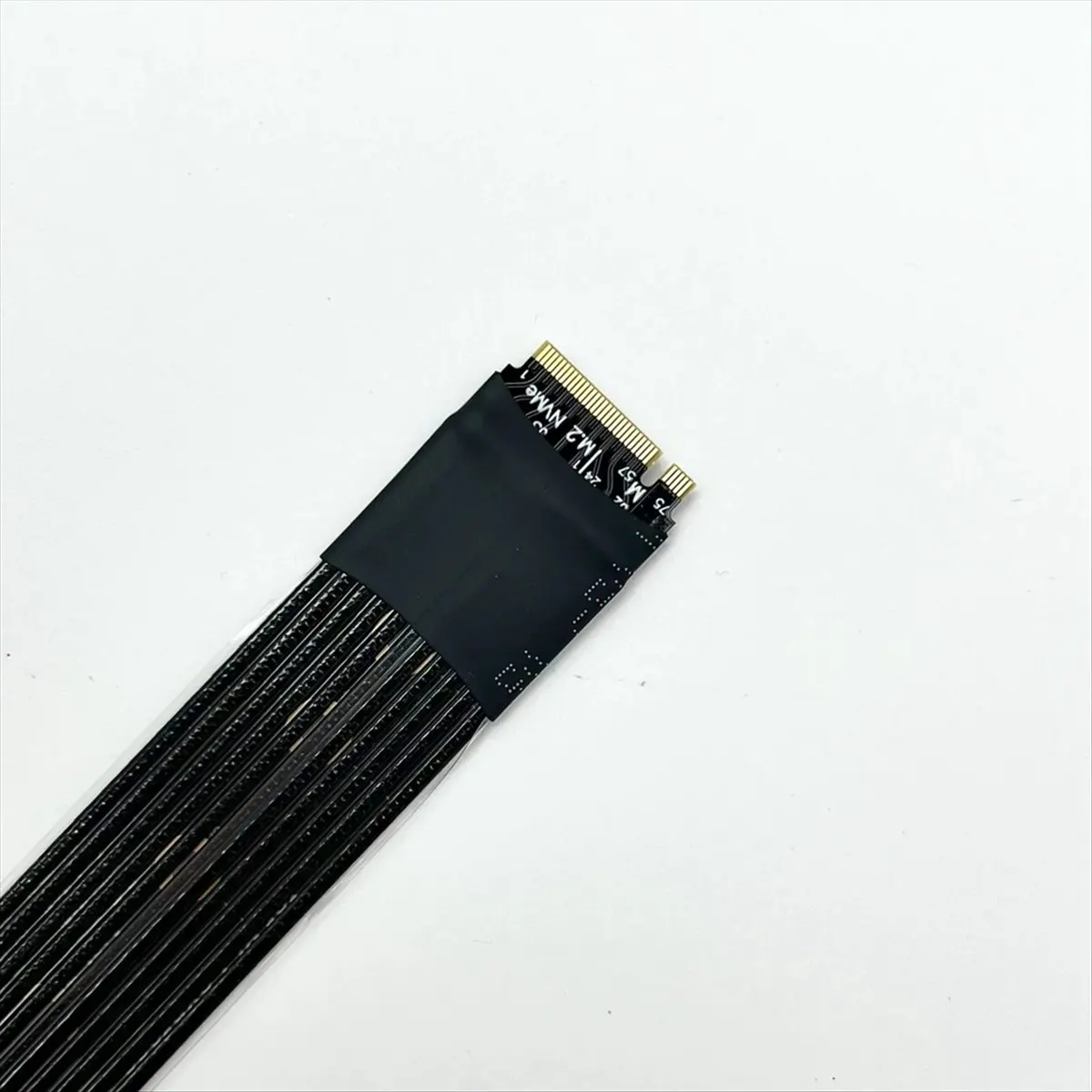 Фото Кабель-адаптер DT113 Mon.PCIE 4.0 X4 M.2 NVMe на SFF-8611/8612, внешний удлинительный кабель OCuLink для видеокарты №5
