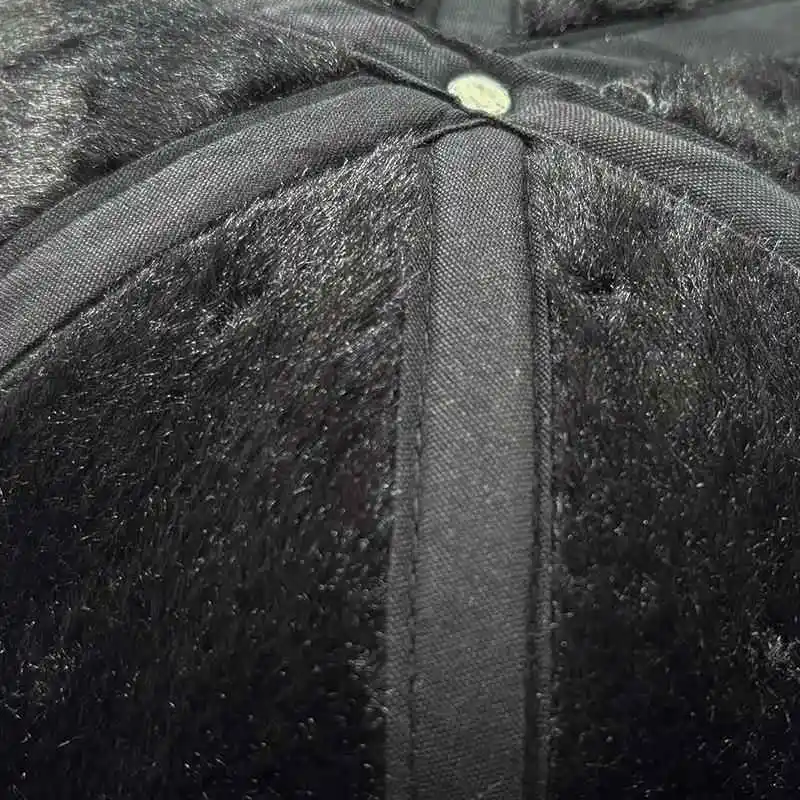 Осенне-зимняя шапка среднего возраста мужская зимняя с полями высокого класса