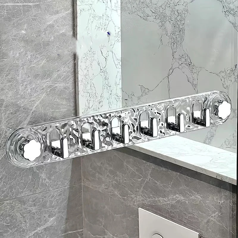 

Крючок на присоске для ванной