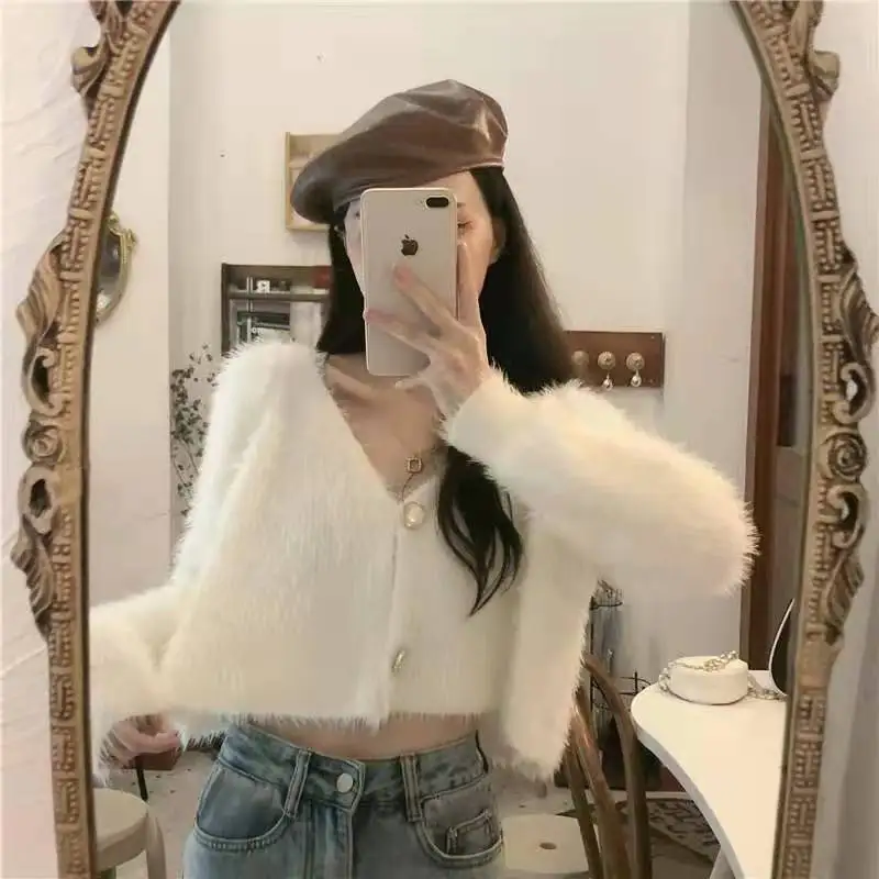 

V-neck Cardigan Sweater Women 2022 Spring, Autumn and Winter New Loose Knit Sweater Short Plush Jacket