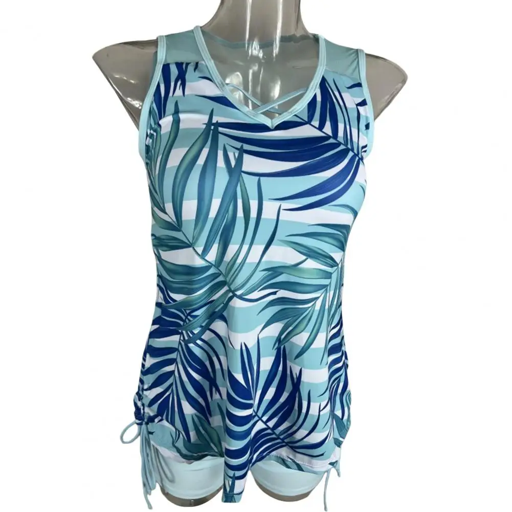 Рисунок 6 - женские пляжные шорты с V-образным