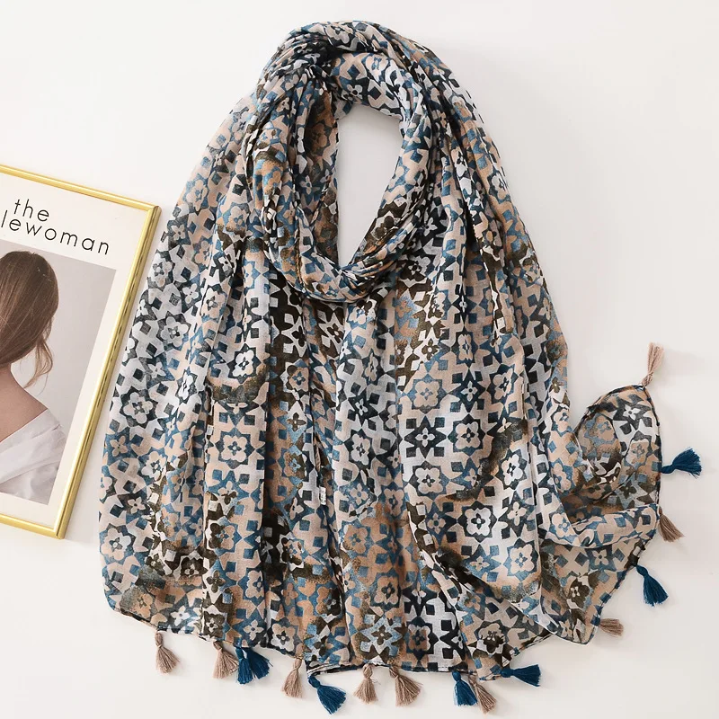 

2022 Autumn Winter Spain Luxury Brand Viscose Shawl Scarf Ladies Fashion Print Wrap Neck Snood Pashminas Muslim Hijab 180*90Cm
