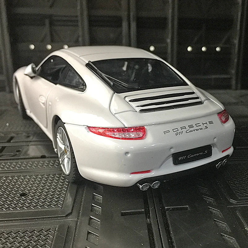 Модель автомобиля из сплава под давлением в масштабе 1:24 миниатюрная модель Porsche
