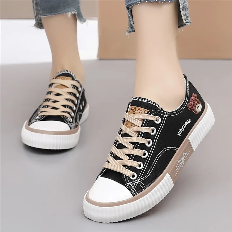 

Women's Sneakers New Spring 2022 Breathable Shoes Female Leisure Sports Woman Vulcanize Running Shoes Plus Size Flat Mesh