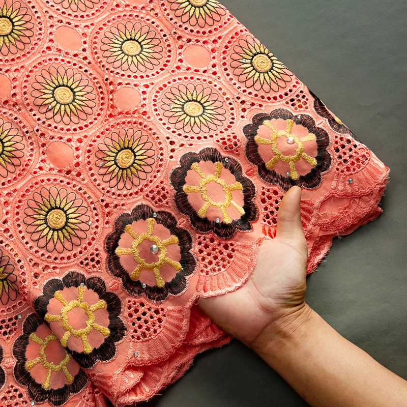 Африканская нигерийская хлопчатобумажная кружевная ткань 2023 новый дизайн