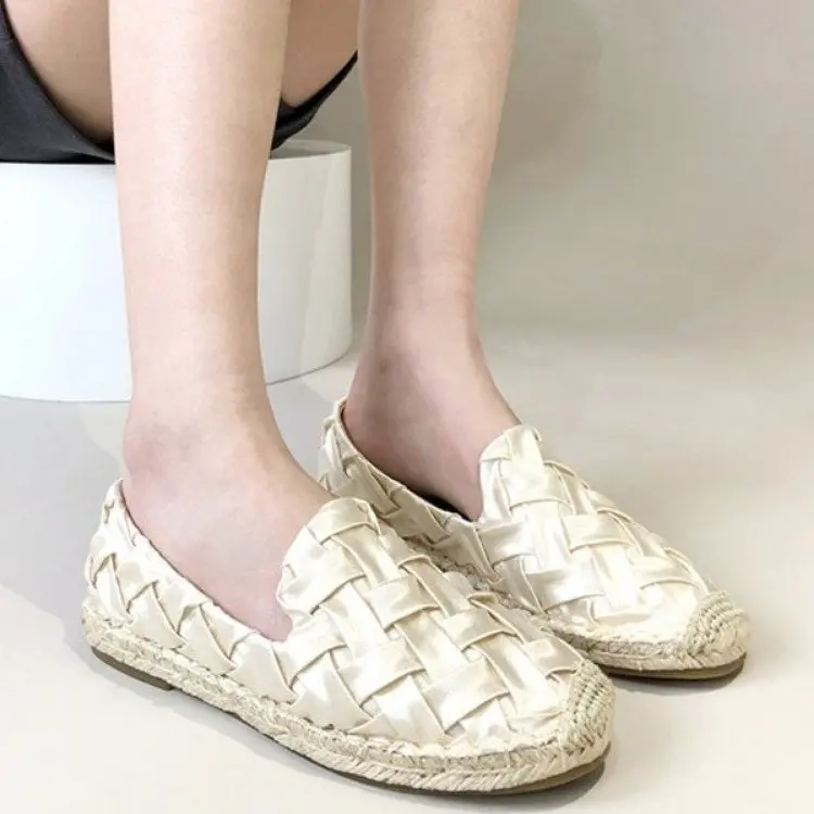 

Women's shoes Round toe loafers flat loafer fisherman's shoes satin weave slip-on low-heel peas shoes