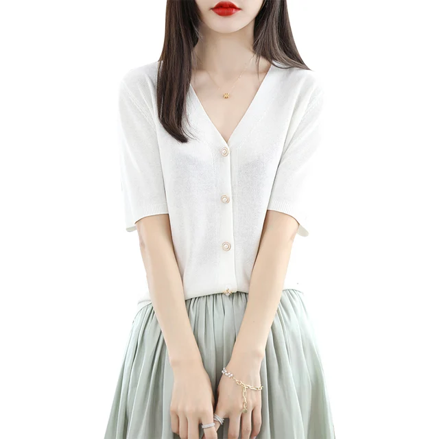 Кардиган с v образным вырезом. Кардиган v вырез. Вязаный жакет «greystone. Кардиганы, жилеты, жакеты. Вязаная кофта с v образным вырезом на пуговицах.