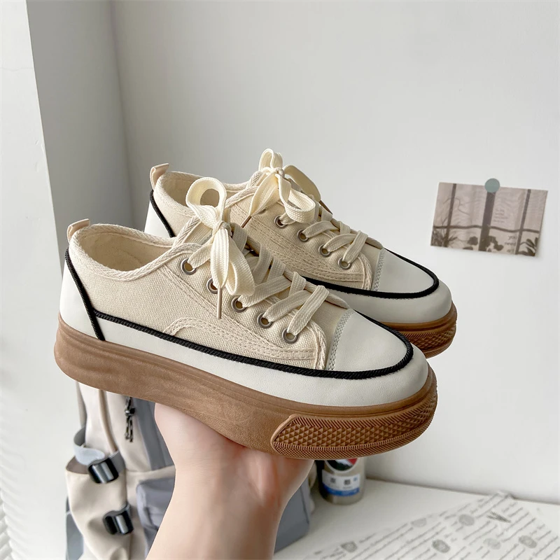 

Small white shoes female 2023 spring and summer thin section board shoes female hundred single shoes tide fashion canvas shoes