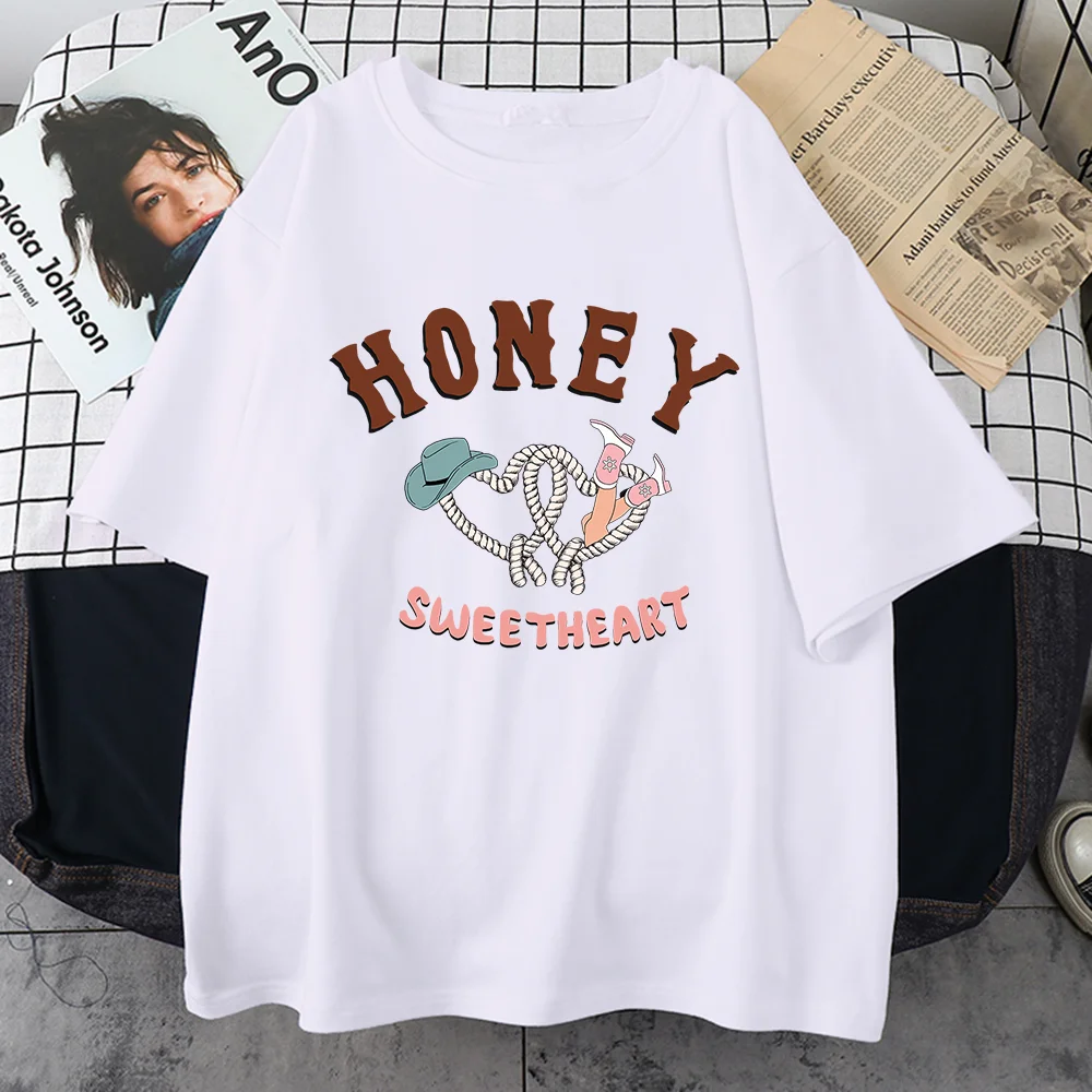 

Honey Sweetheart Western Cowgirl Female T-Shirt Summer Harajuku T Shirts Round Neck Hip Hop Clothes Cute Quality Tshirts Woman