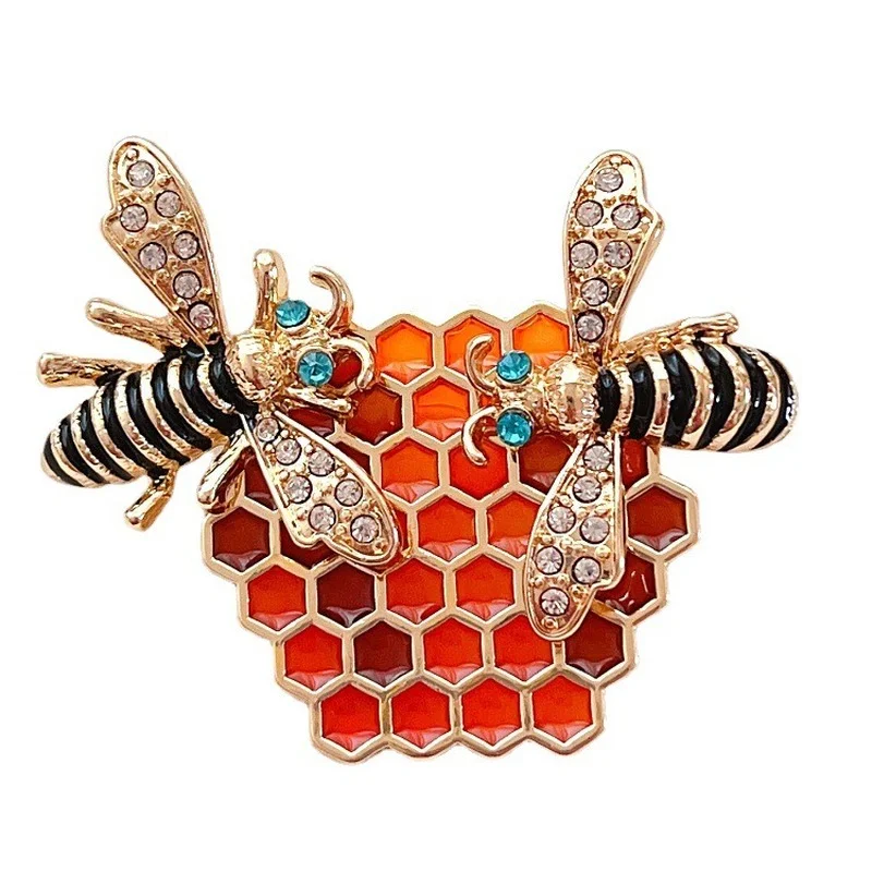 

Retro Enamel Pins Bee Honeycomb Brooches Alloy Crystal Insect Corsage Scarf Suit Collar Pin Fashion Jewelry Gifts for Women