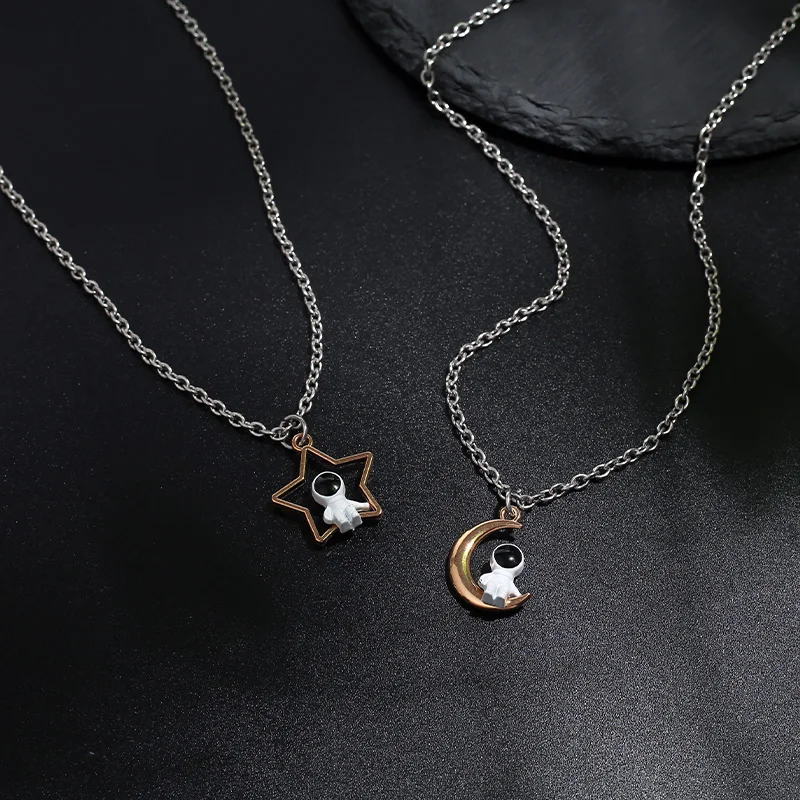 

New Design Astronaut Couple Necklace Stainless Steel Personality Simple Star Moon Pendant Necklaces Charm Friendship Jewelry