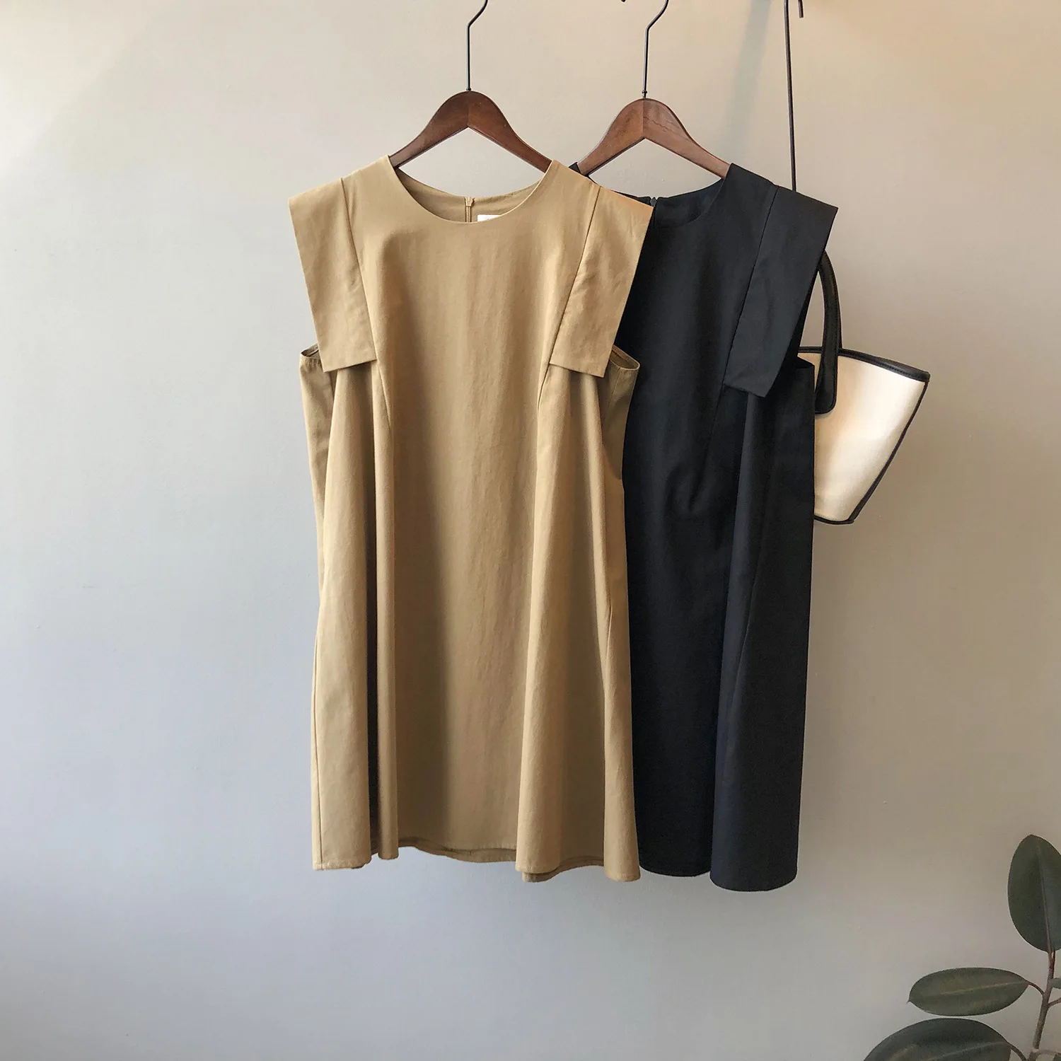 

Женское платье без рукавов, Новинка лета 2022, Корейская свободная темпераментная короткая трапециевидная юбка с круглым вырезом