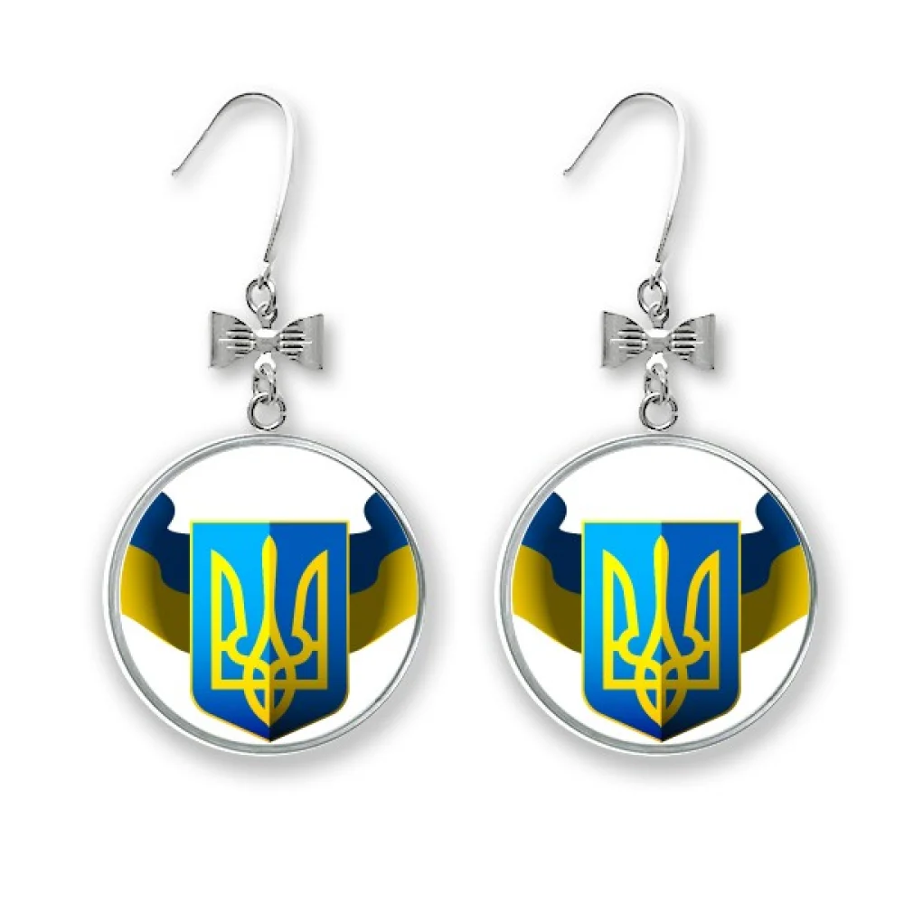 

Серьги-гвоздики с этнической эмблемой Украины