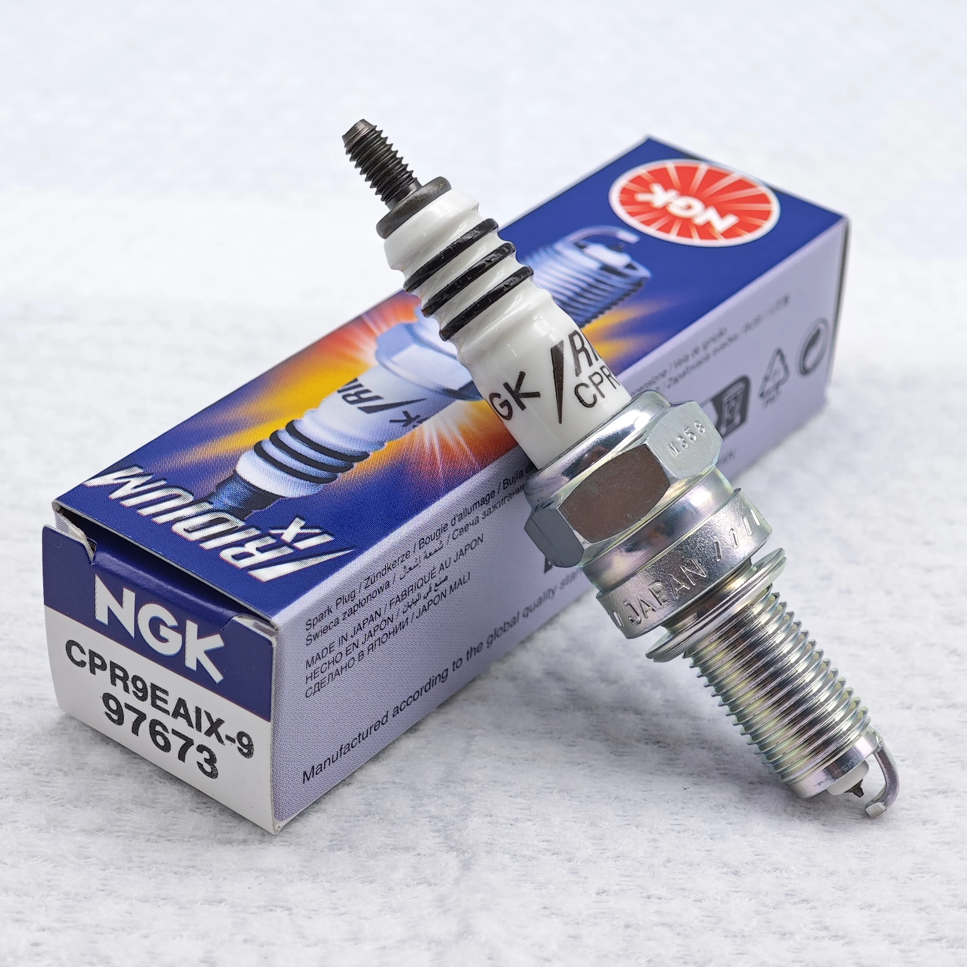 

1 шт. оригинальная свеча зажигания NGK Iridium CPR9EAIX-9 97673 Обновление CPR9EA-9