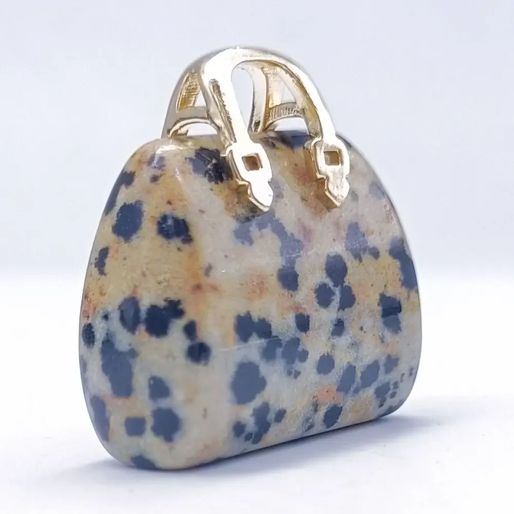 

Кристальная сумочка из кварца