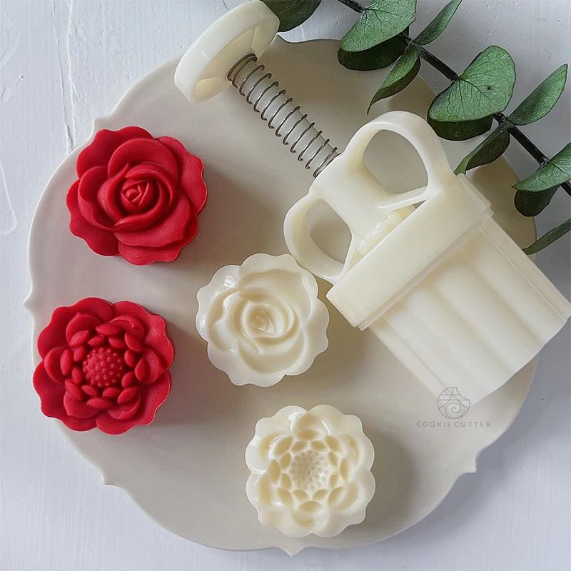 

2Pcs/Set 50g Rose 3D Flower Shape Mooncake Mold Mid-Autumn Festival DIY Hand Press Plungers Pastry Reusable Kitchen Baking Tool