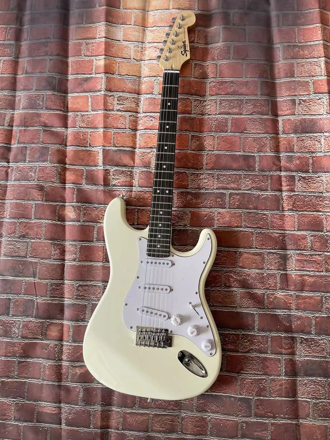 

Factory Direct Sales Classic F Glossy Paint Electric Guitar Free Shipping @8