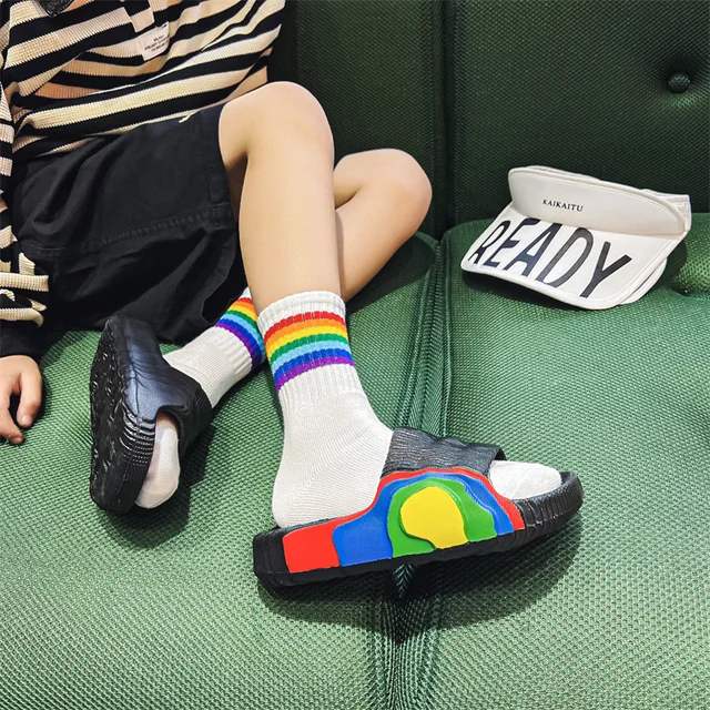 Summer Adult Kid Slippers Sandals Boy Girls Eva Platform Soft Bottom Mother Kids Trend Rainbow Slides Beach Shoes For Men Women 2