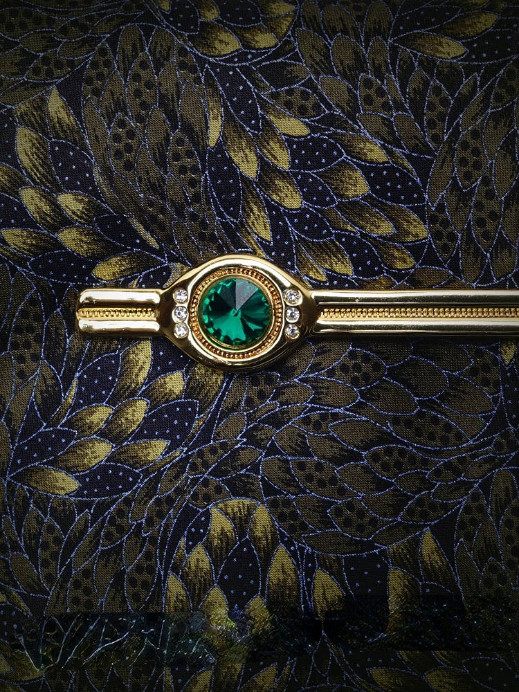

Emerald Inlaid Rhinestone Gold Tie Clip 1980s Vintage Pure Copper Neckline Clip