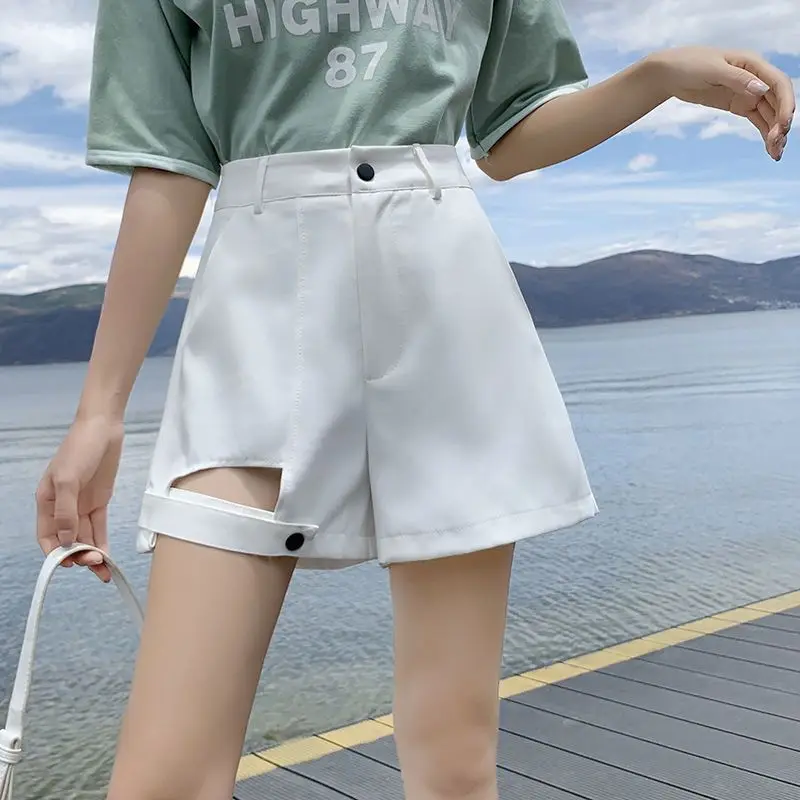 High Quality Women Casual High Waist Hollow Out Shorts Lady Loose Solid Color Green Black White Shorts 2023 New Summer