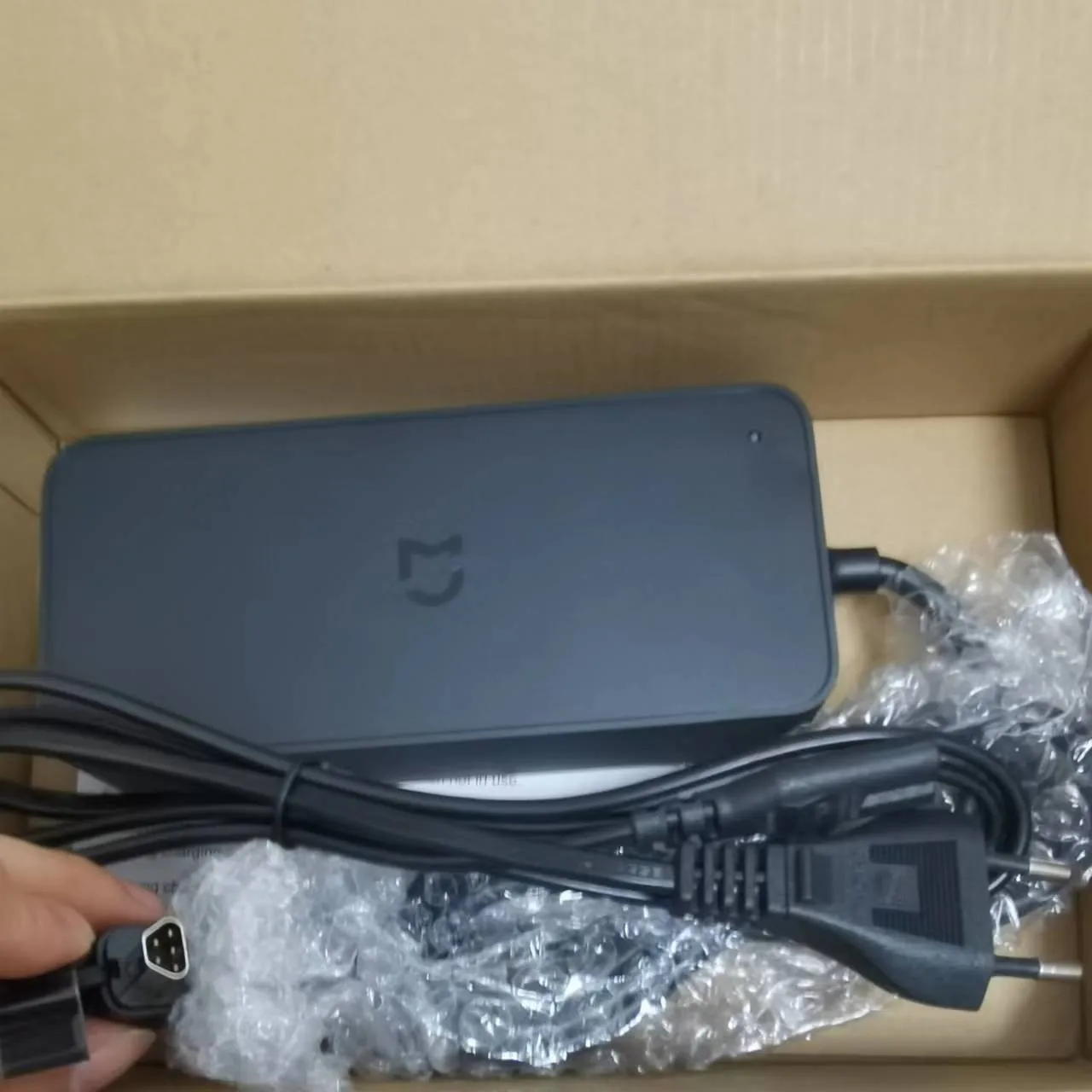 

Оригинальное зарядное устройство для электрического велосипеда Xiaomi Qicycle поколения EF1 зарядное устройство EF1 зарядное устройство для велоси...