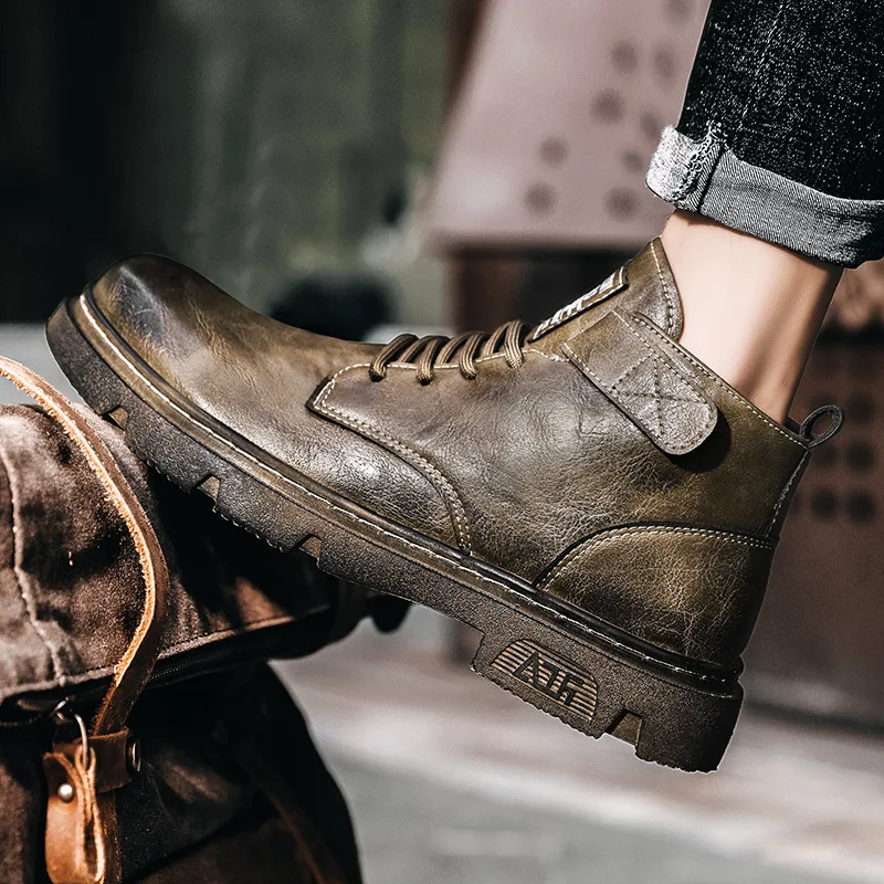 

Men Leather Boots Middle Gang Round Shape Random Ankle Boots High Quality Winter Men Shoes High Quality Flat Male Leather Boots