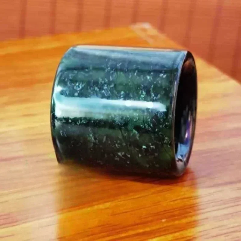 

Магнитное кольцо из нефрита