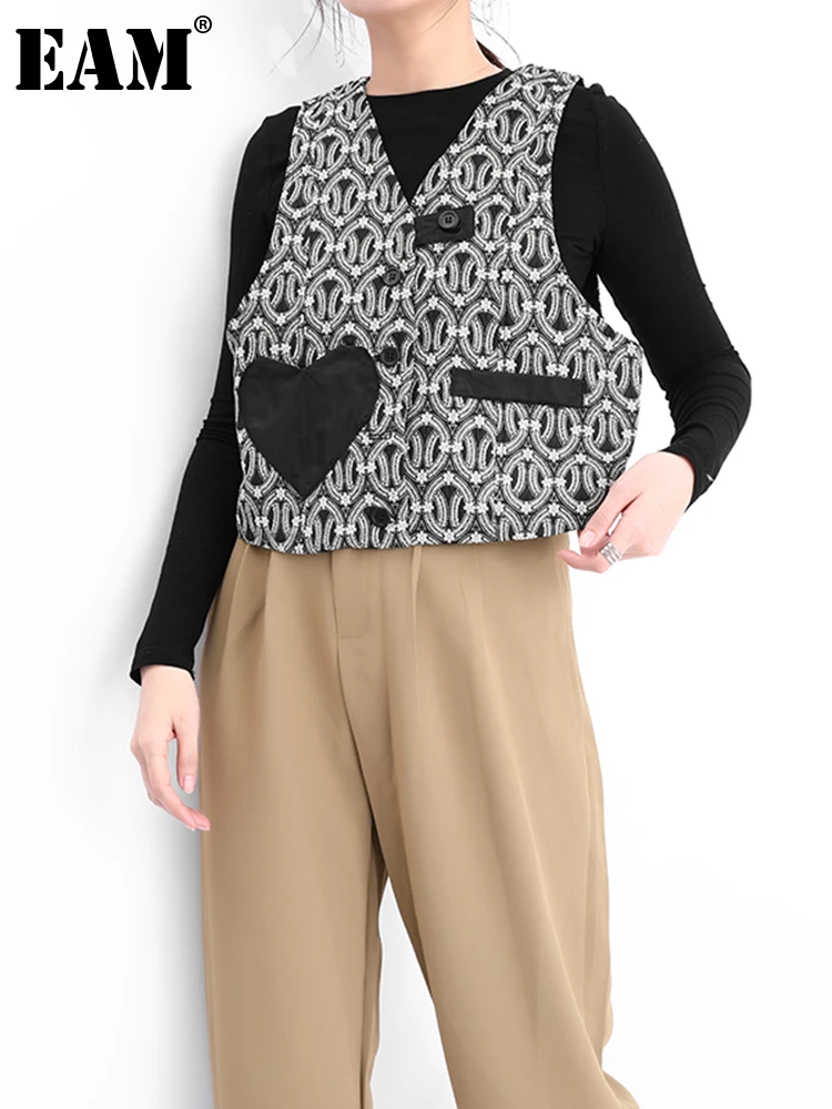 

[EAM] Women Loose Fit Black Pattern Patch Casual Short Vest New V-collar Sleeveless Fashion Tide Spring Summer 2022 1DD893101