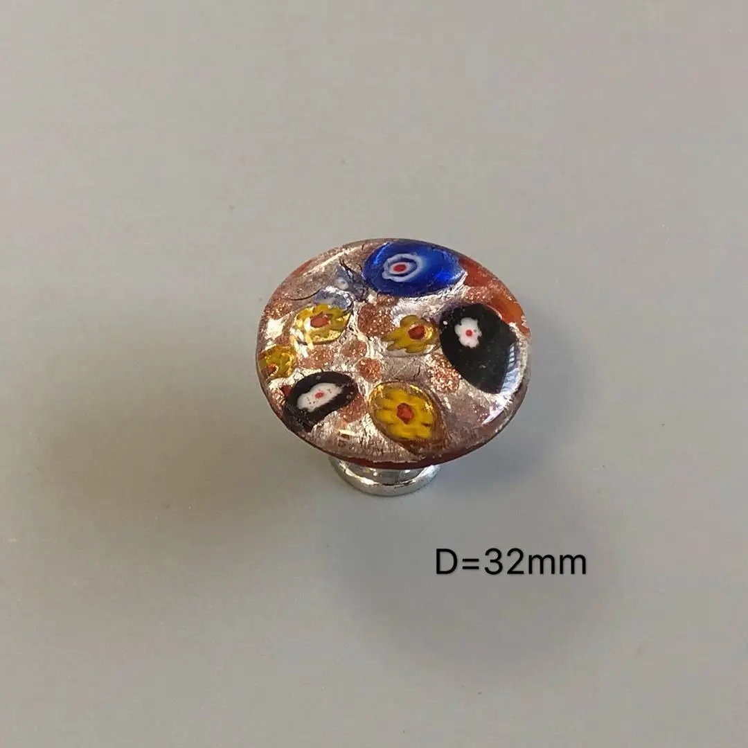 

Цветные стеклянные ручки для шкафов