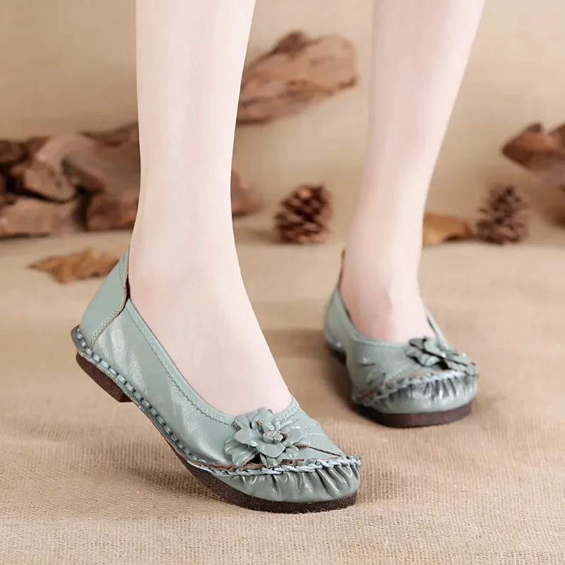 Genuine Leather Summer Shoes Woman Casual Breathable Flats Ladies Ethnic Style Floral Shoes Plus Size 42 Mom Shallow Loafers