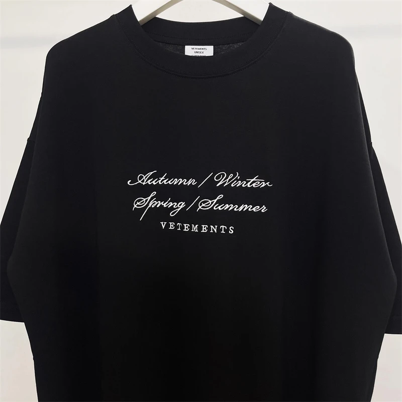 

Top Quality Sanskrit Embroidery Logo Vetements T-shirt Men Women Oversized VTM T Shirt Tees Kanye West