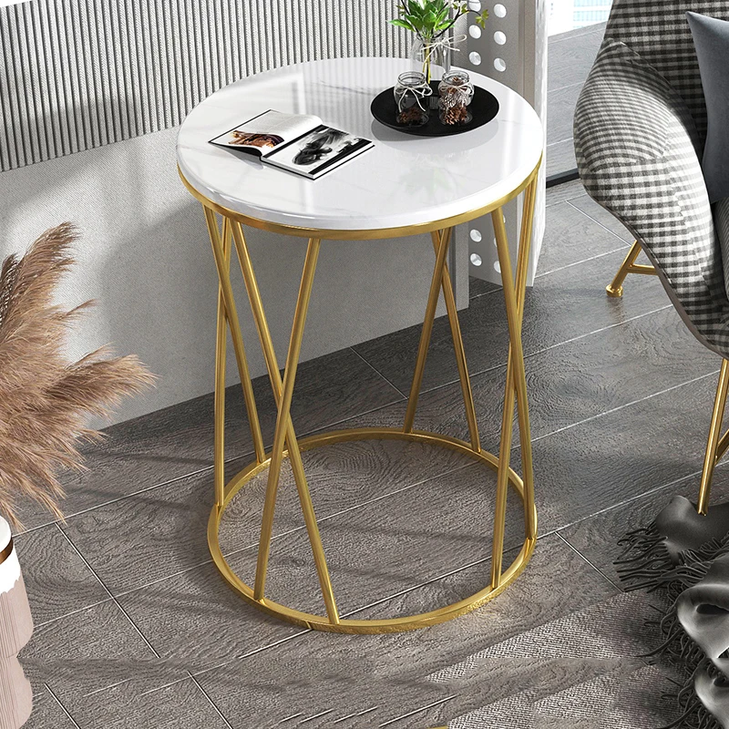 

Роскошный простой боковой столик, угловой столик для гостиной, балкона, скандинавский кофейный столик, боковые столики, маленькие мебели дл...