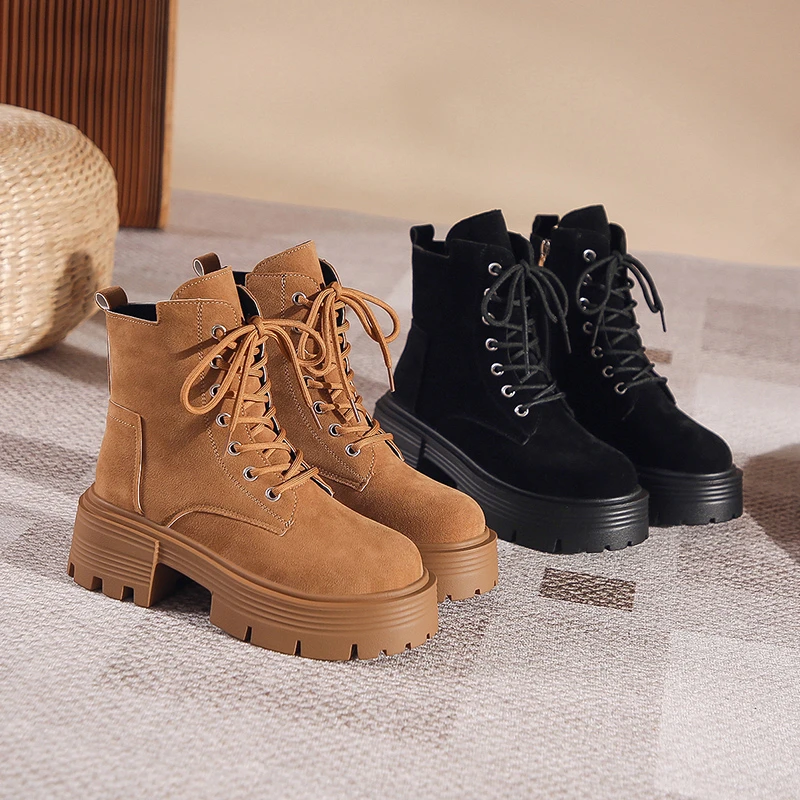 

Новинка 2022, модные ботинки на толстой подошве, классические короткие ботинки в британском стиле с большим носком, на шнуровке, модные ботинк...