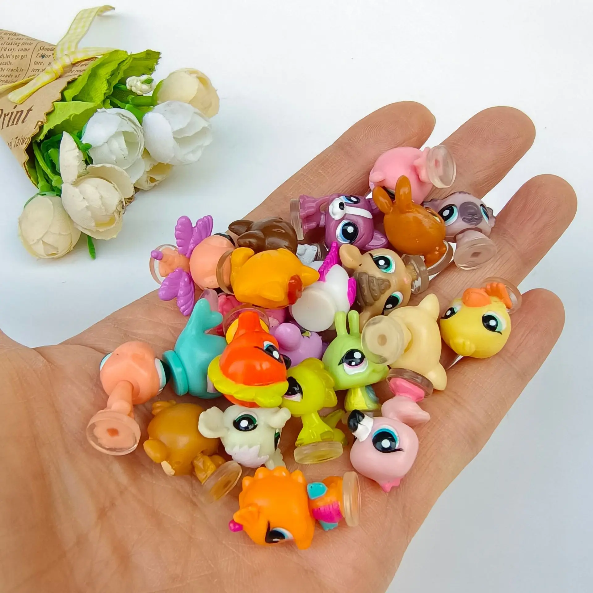 

50pcs/bag 1-2cm littlest Pet With Base Animal Shop Doll Market Action Figure Toy Cute Cat Dog Horse Rabbit Figures Kids LPS Toys