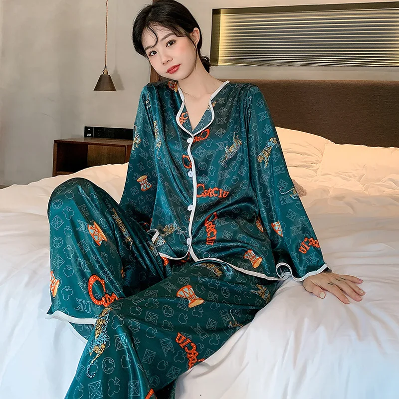 Autumn and Winter Women's Pajamas Wall Cotton Long Sleeved Pajamas Women's Thin White Popular Silk Home Clothes Suit 2 Piece